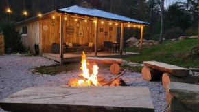 Creekside Cottage - Your Perfect Mountain Getaway!
